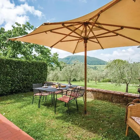 Casa vacanze 2 Bedroom Lovely In Si Trequanda