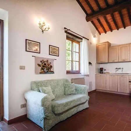 2 Bedroom Lovely In Si Casa vacanze Trequanda